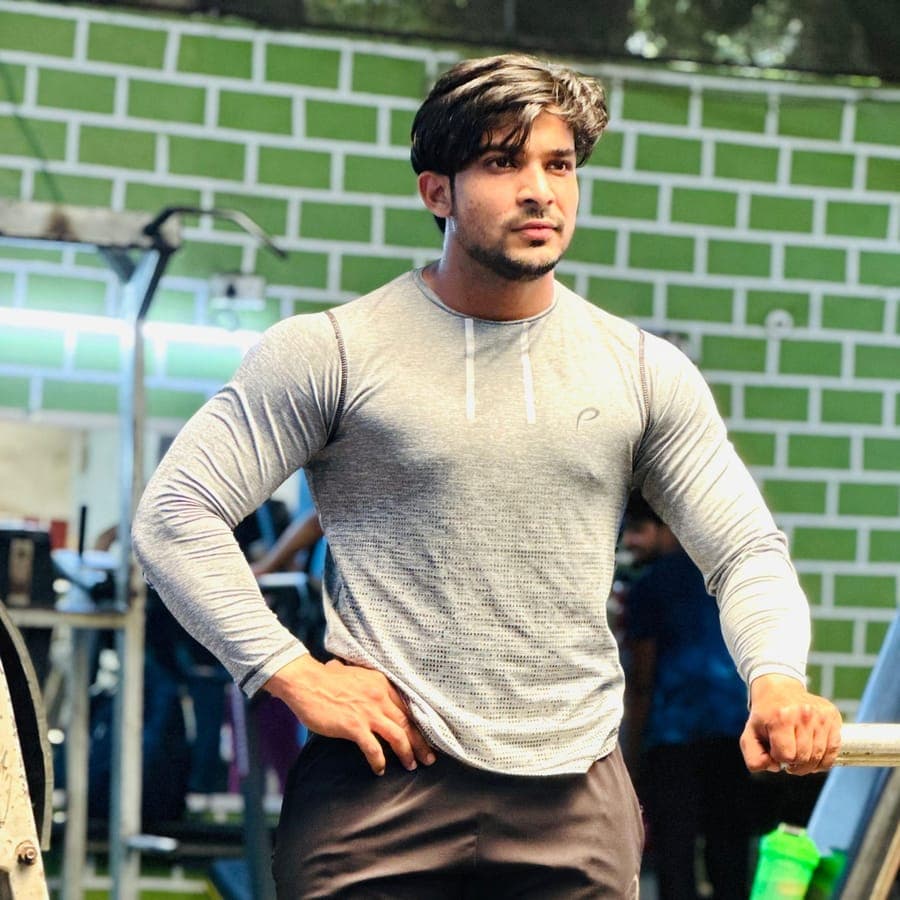 Coach Hritik, bodybuilding prep coach at Fitness Future Gym